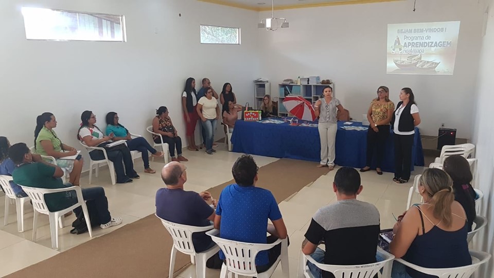 Secretaria de Educação realiza formação para profissionais de da educação contratos da rede municipal e estadual do 1º ao 5º ano.